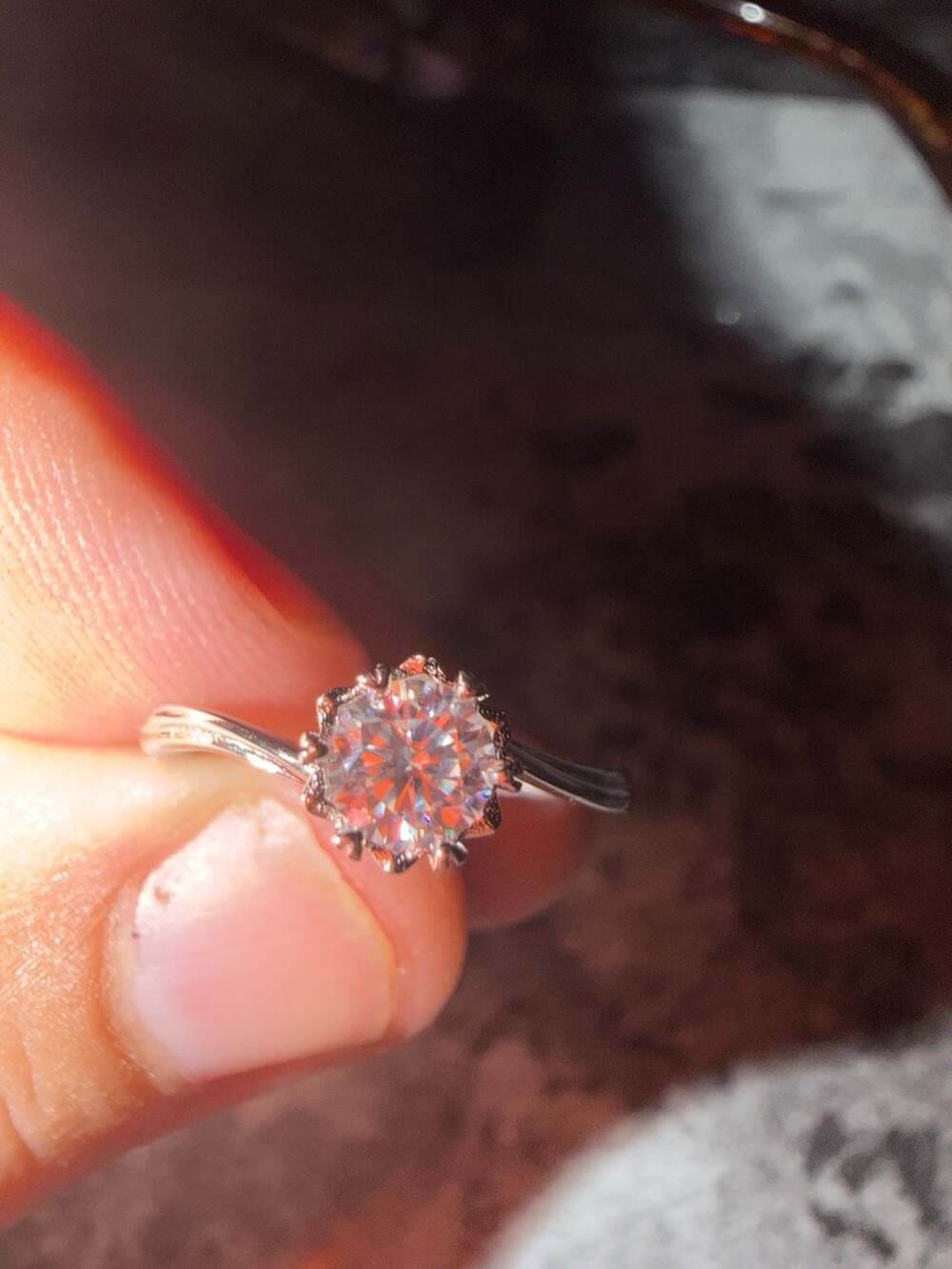 Solitaire Round cut moissanite  Ring size 5